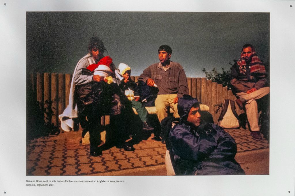 Photos de Olivier Jobard. Il a suivi cette famille irano-roumaine depuis ses  tentatives de traverser la Manche à partir du camp de Sangatte pendant 5 mois  jusqu'à son arrivée en Angleterre